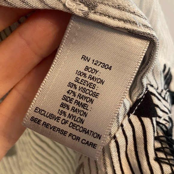 John Mark Women's Pullover Blouse - Picture 6 of 7